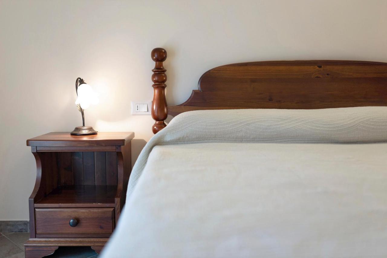 Molino Nuovo  Messalina Agriturismo La Scuderia מראה חיצוני תמונה